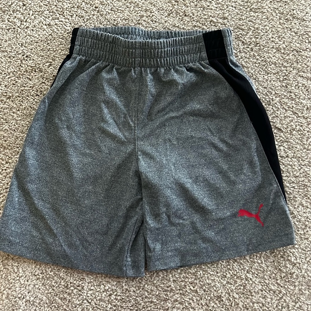 Boys 4T puma shorts, like new condition!